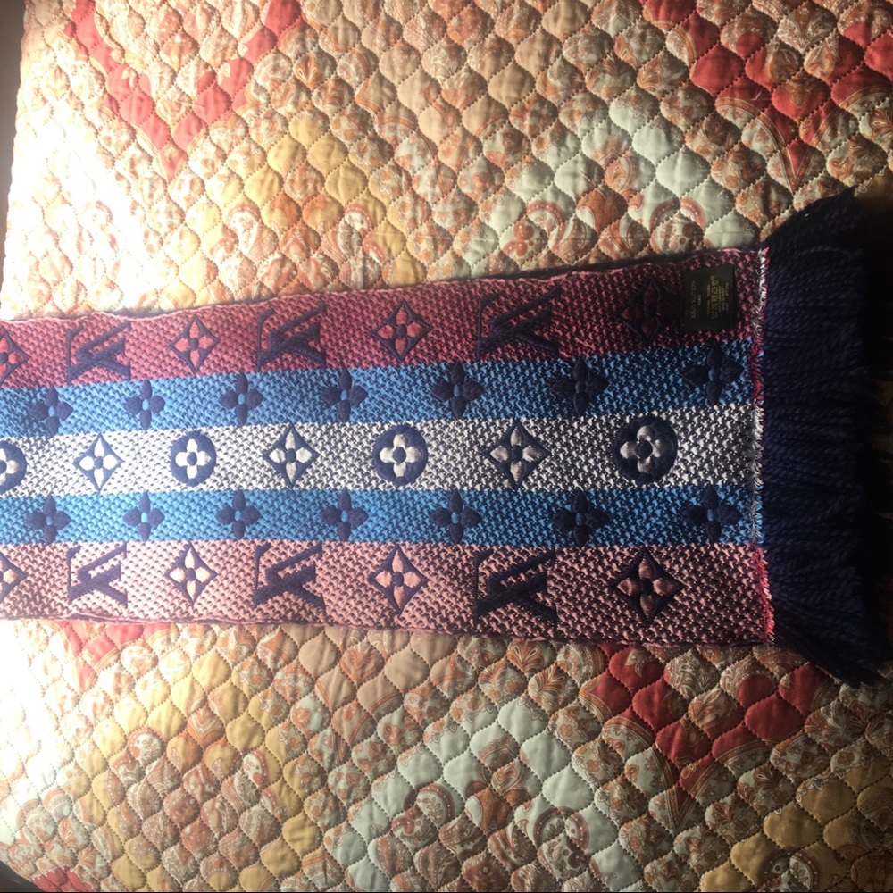 Louis Vuitton Rainbow Scarf - Picture 3 of 6